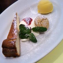 デザートの盛り合わせ