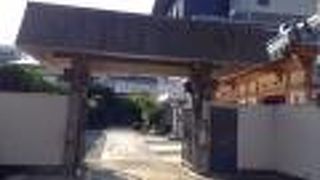 閻魔様と三十三体の観音様