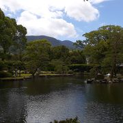 落ち着きがある風情のある景色を楽しめる庭園