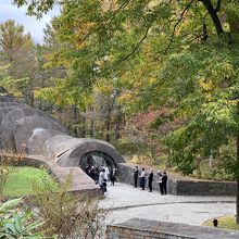 オーガニック建築の石の教会です。