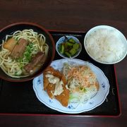 落ち着ける店内