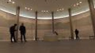 平和記念資料館と併せて観覧したい