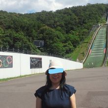 勾配のあるジャンプ台