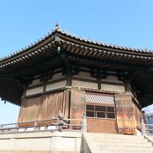 東院伽藍でもっとも人気の建物、（国宝）夢殿