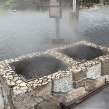 温泉の蒸気の竈「スメ」