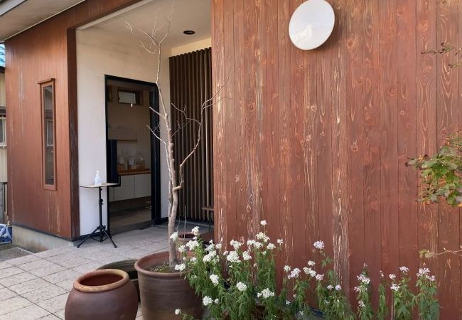 住宅街にある焼き菓子店