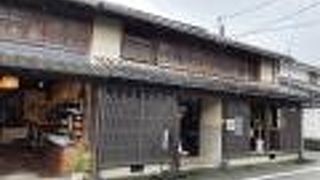 200年以上の古民家を雰囲気よく維持しているお店