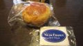 機内で軽く腹ごしらえ