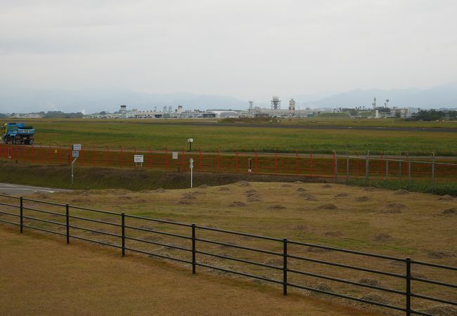 航空自衛隊、宮崎の新田原基地に展望台が新設