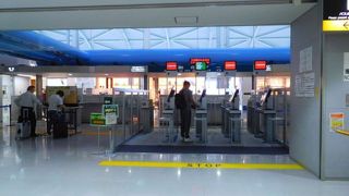 出国時の顔認証と指紋認証