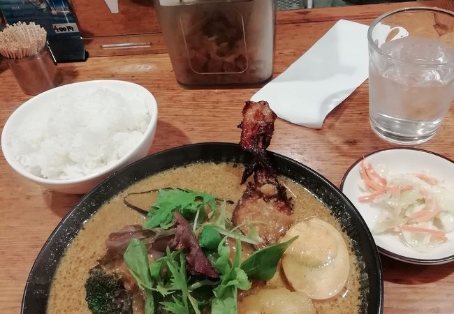 伊丹駅近くのカレー屋、道民にもなじみあるスープカレーの取り扱いもありました