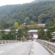 橋の上から南側を望む