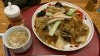 いろんな種類の食事ができるビアホール