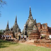 アユタヤの王の遺骨を納めた仏塔があるワット・プラシーサンペットへ・・・