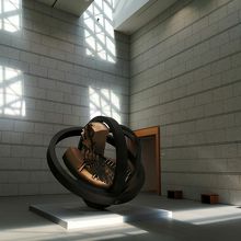 吹き抜けの空間を使った展示