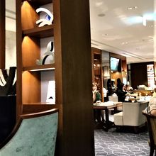 こちらはＢＡＲに直結したクラブラウンジ