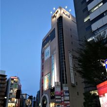 若者向けテナントが多い