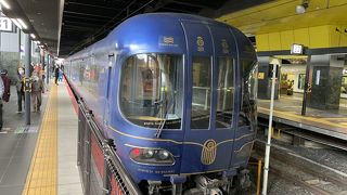 落ち着きのある列車です