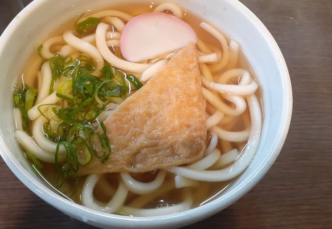 2020年11月15日現在、うどん・そばは本社内のお店と新幹線12番ホームのお店のみの提供になりました