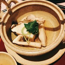 吸い物を土瓶蒸しに変えました（追加金額ありました）