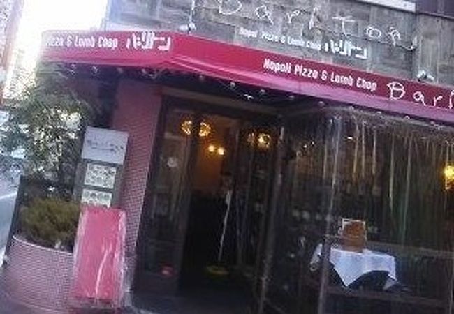 色々なスイーツが販売されています