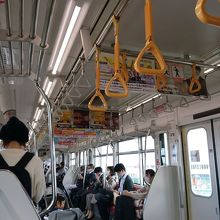 電車より車両はちょっと小ぶり