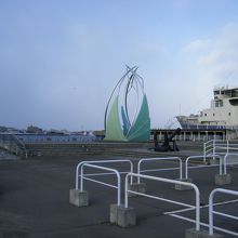 ふれあいイカ広場