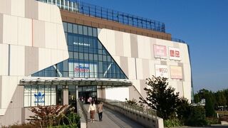 お台場の複合商業施設