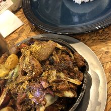 野菜たっぷりのカレー…＋ポーク