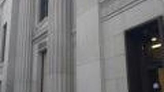 今も銀行として