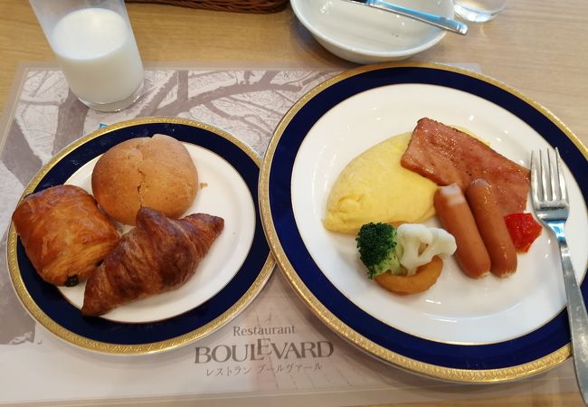朝食でいただきました