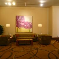 ロイヤルパインズホテルの２階の待合コーナーです。ゆったり感