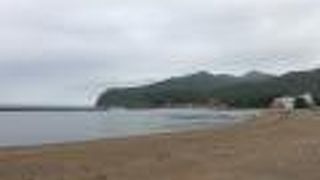 長さ７００ｍの、幅のある砂浜