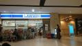 便利な立地のローソン