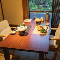 夕食は本館の個室でいただきました