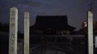 修復されたご本堂が威風堂々としていました