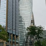 名古屋駅前の変わった形の高層ビル