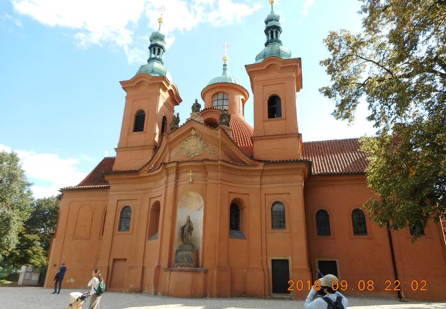 聖ヴァヴジネツ教会