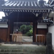 創建は1244年鎌倉時代で、歴史あるお寺と知り驚きました。さすが奈良は歴史の街と思いました。