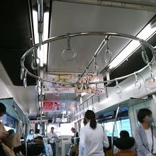 つり革のデザインも変わっている