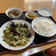 木耳、ひき肉、野菜の卵炒め