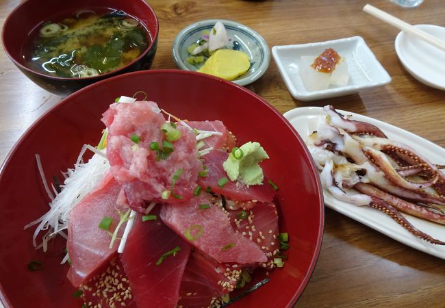 美味しいマグロてんこ盛り丼♪