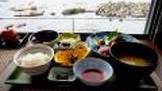 クラゲの水族館の本格レストラン