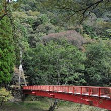 シンボルの赤橋