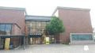 市役所そばにある美術館