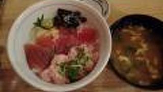 手軽に海鮮丼ランチ