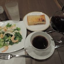 シーザーサラダは追加