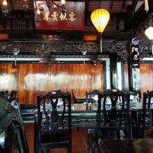 店内はクラシックな中国スタイル