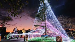 長い光のトンネル