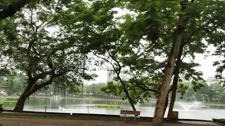 噴水のある憩いの場所